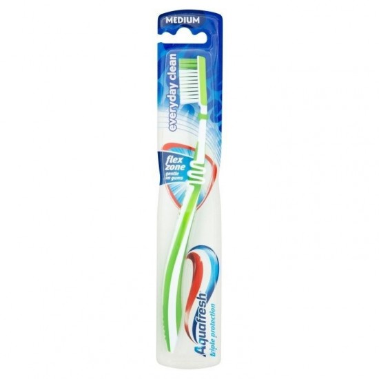 AQUAFRESH Zubná kefka - In between clean AQUAFRESH Zubná kefka - In between clean